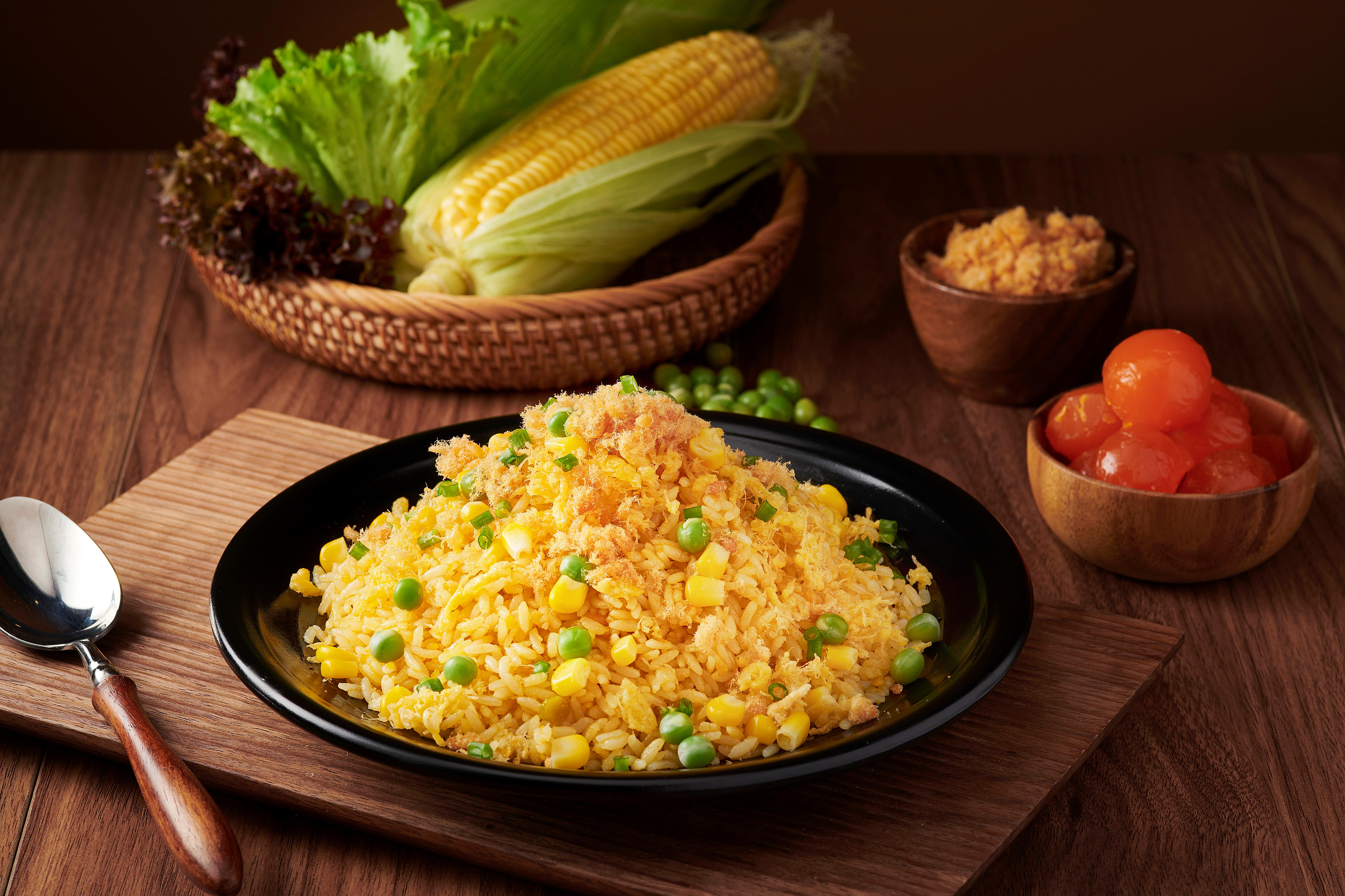 咸蛋黃肉松炒飯